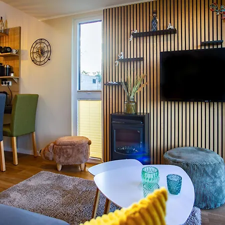 Tiny Haus Schwalbe 펜션 Gross Kordshagen