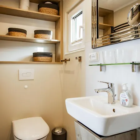 Tiny Haus Schwalbe 펜션 Gross Kordshagen